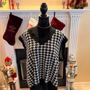 Double Zero Black and White V-Neck Sweater